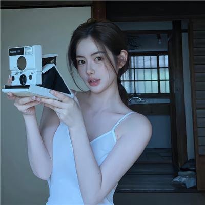扭曲的地球海报